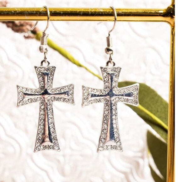 One Blessed Nana Jewelry - NWT BOUTIQUE CRYSTAL HAVE FAITH SILVERTONE EARRINGS